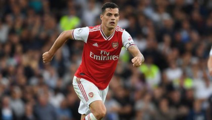  穆里尼奥率罗马逆转强敌重返争四行列  