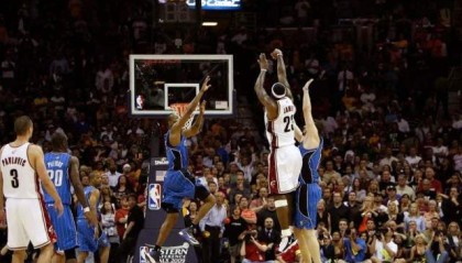  班切罗准绝杀魔术险胜活塞  