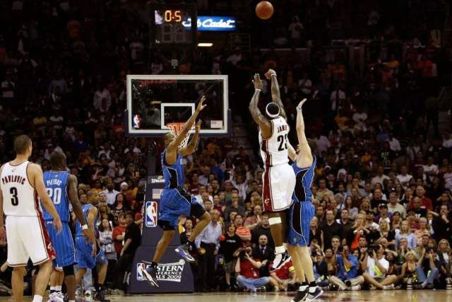  班切罗准绝杀魔术险胜活塞  