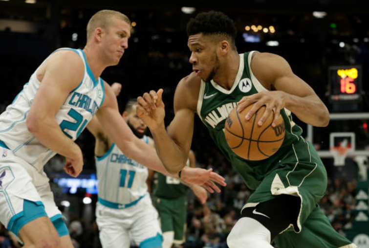  字母哥28+15+5，雄鹿大胜公牛  