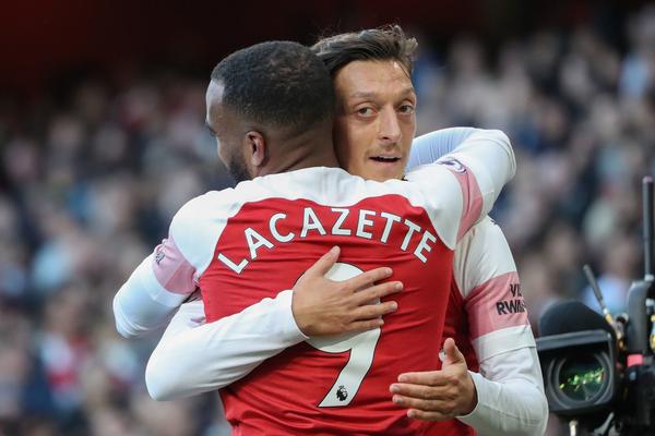  阿森纳史诗逆转富勒姆，特罗萨德补时绝杀封神  