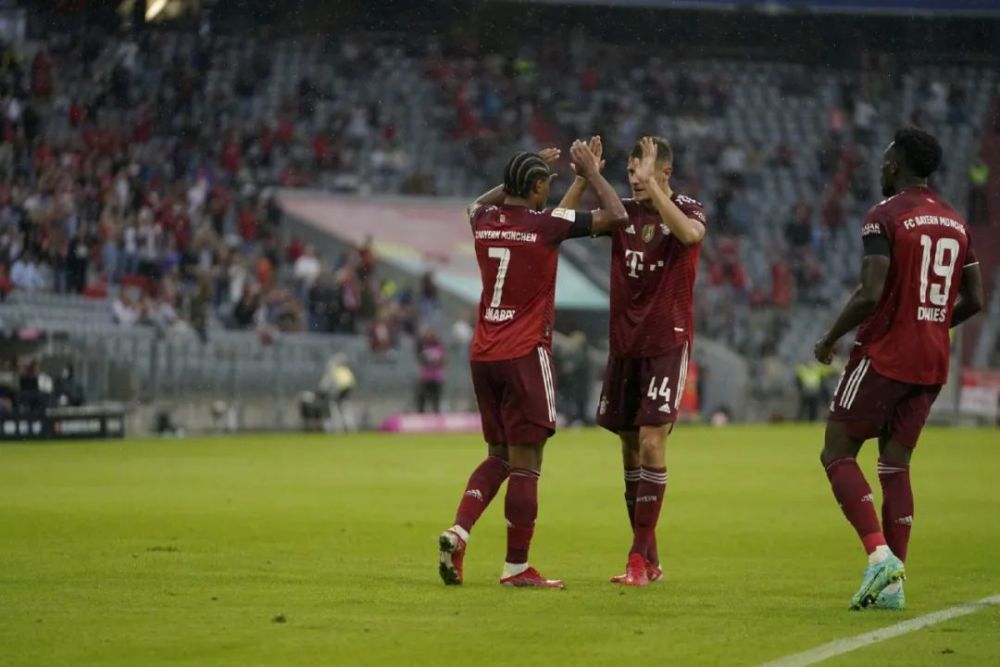  拜仁遭遇赛季首败跌出前四行列  